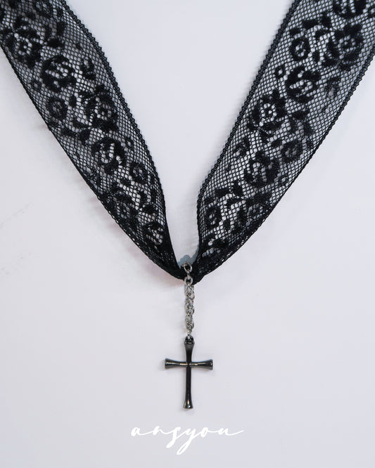 Lace Cross Choker