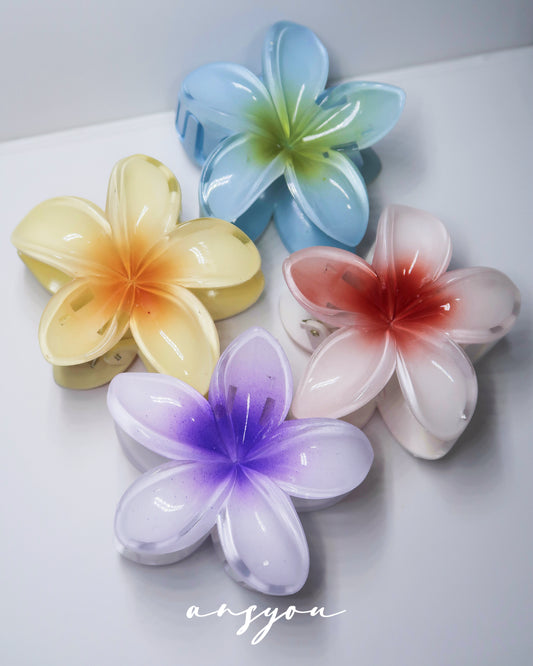 Tropical Bloom Clip
